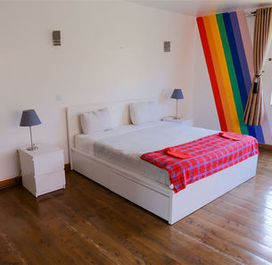 Gallery image 2 of Comfort Room